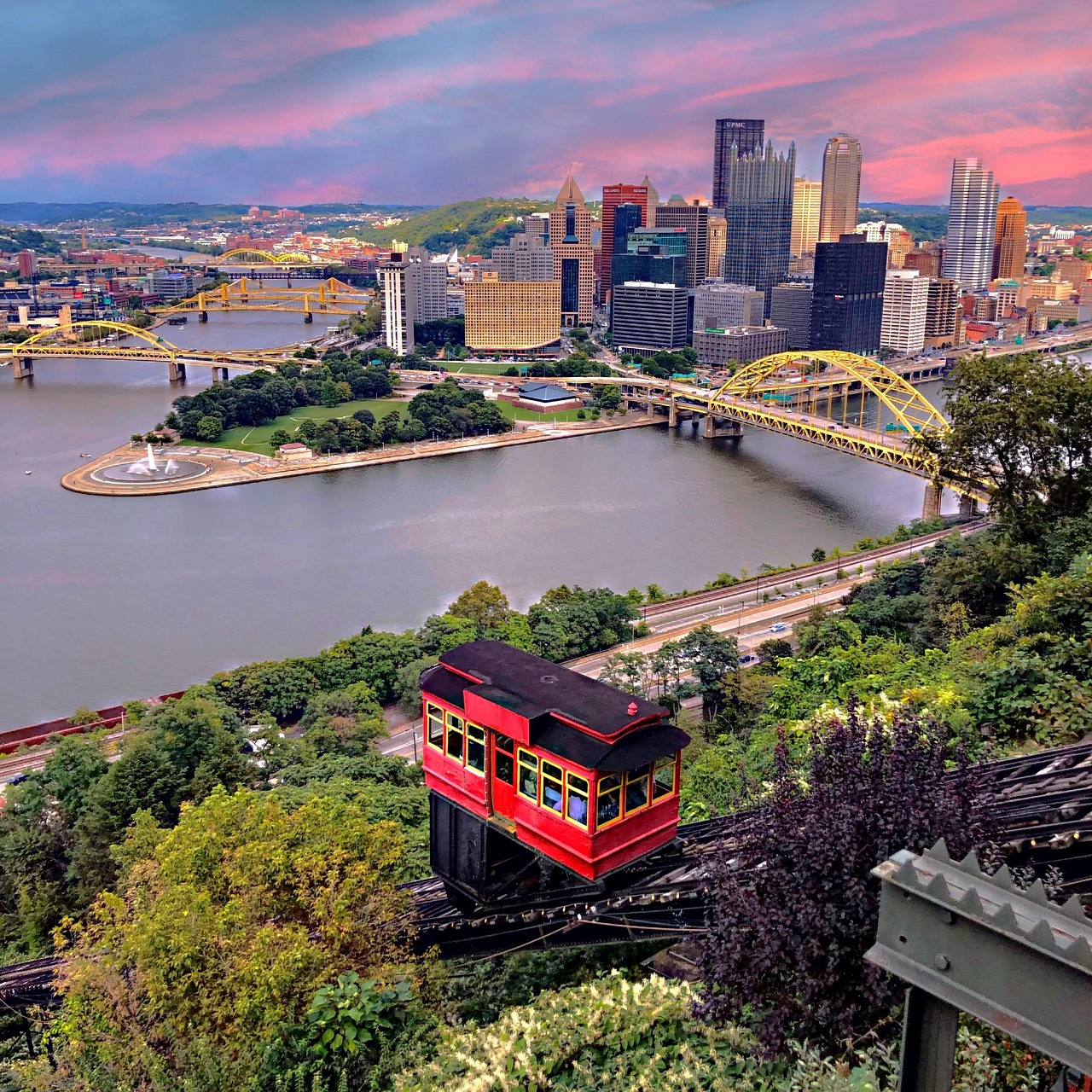 Pittsburgh skyline - Bocsit courier services area